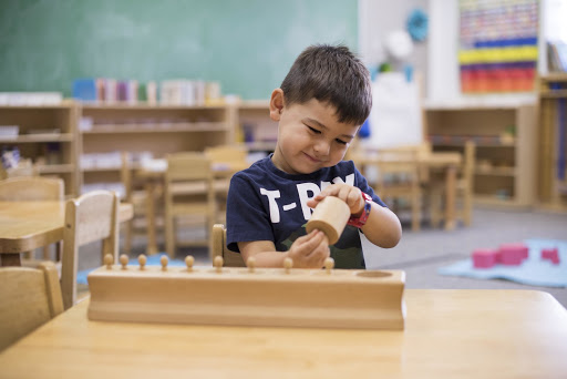 khoa-hoc-montessori-cho-tre-0-3